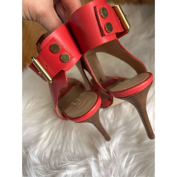 Guess heels orange coral color size 6.5 about 4 inch heel - Picture 3 of 5